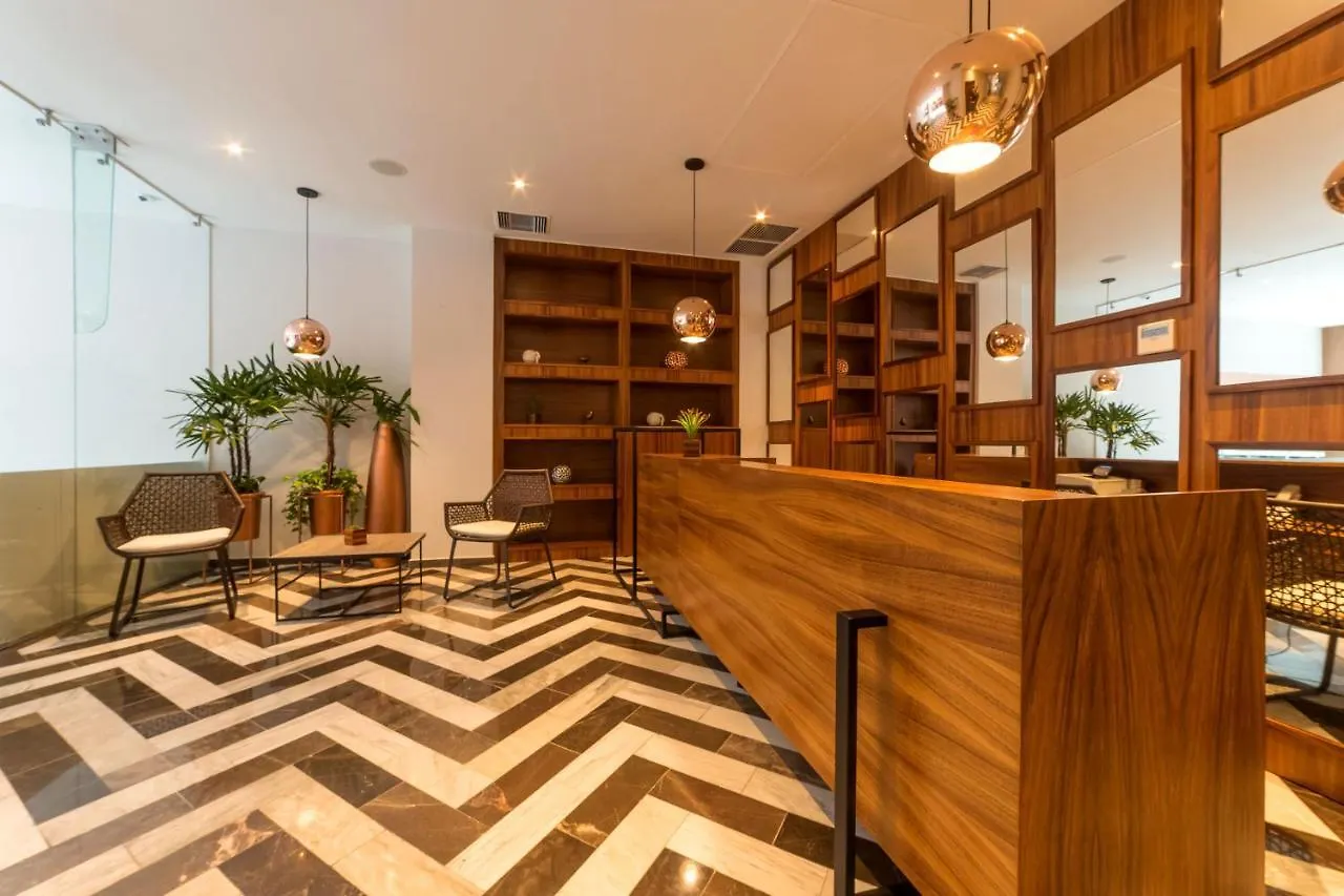 פלאייה דל כרמן Singular Joy Vacation Rentals 3*, פלאייה דל כרמן